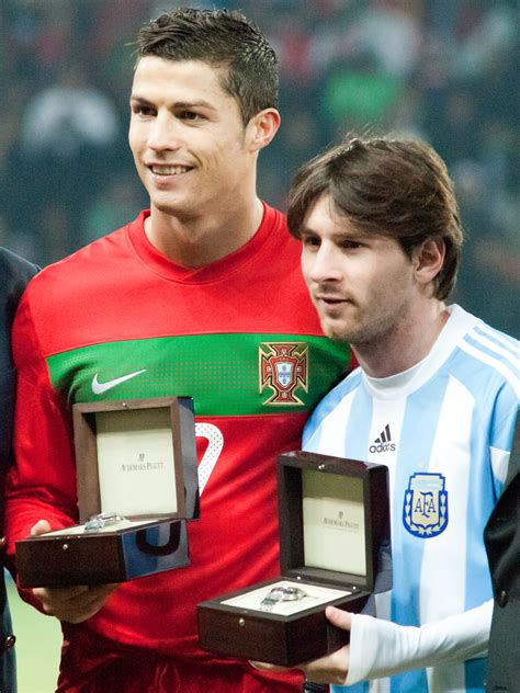 photo of Messi and Ronaldo